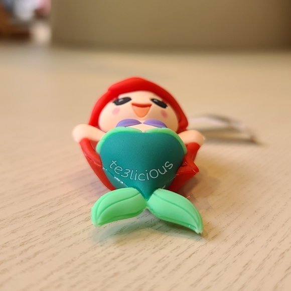 DISNEY PARKS WISHABLES ARIEL KEYCHAIN - Picture 7 of 7